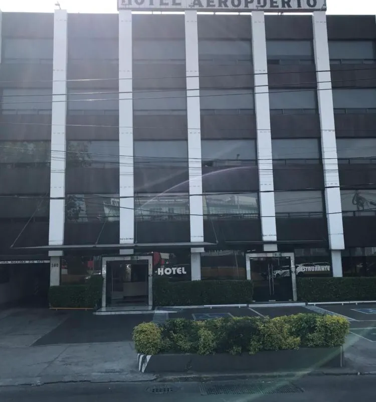Hotel Aeropuerto hotel hero