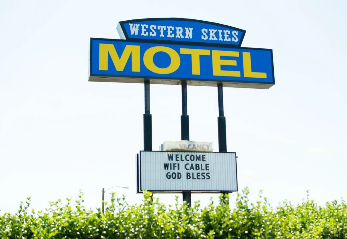 Western Skies Motel hotel hero