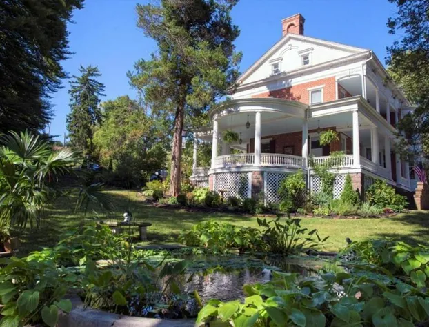 Emig Mansion hotel detail image 1