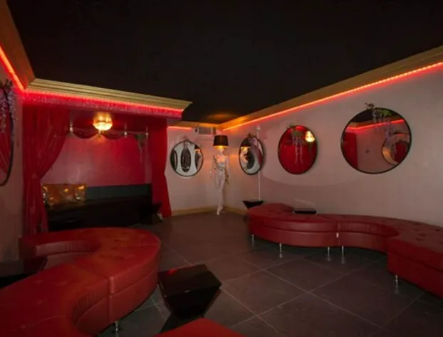 Rooftop Resort - Clothing Optional - Adult Only hotel detail image 3