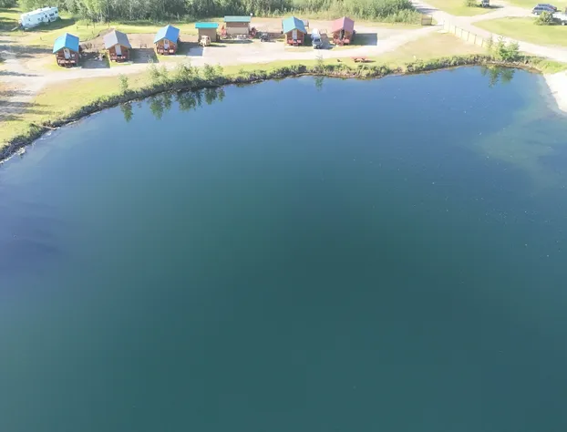 Alaska log cabins on the pond B & B hotel detail image 2