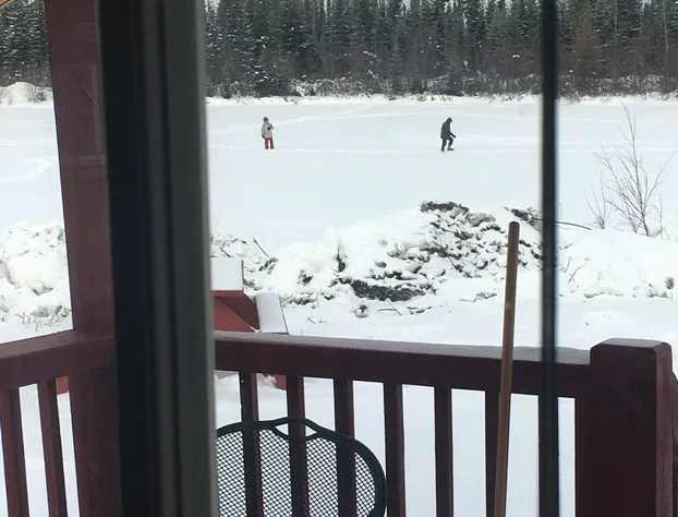 Alaska log cabins on the pond B & B hotel detail image 4