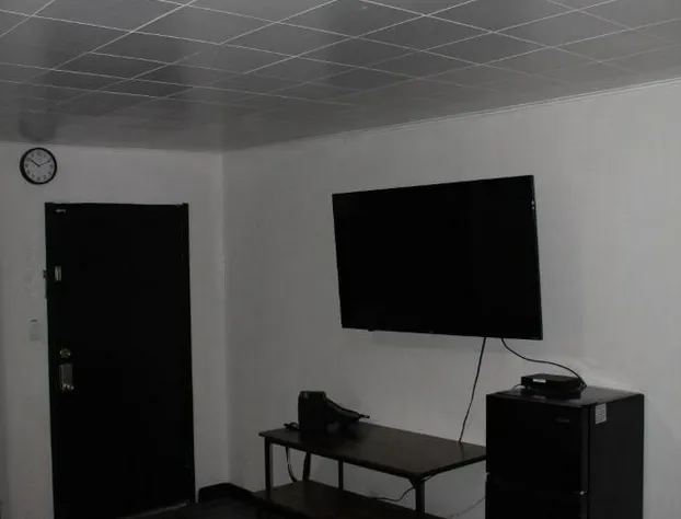 Holiday Lodge Motel hotel detail image 4