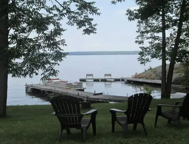 Edgewater Motel & Campground hotel detail image 1