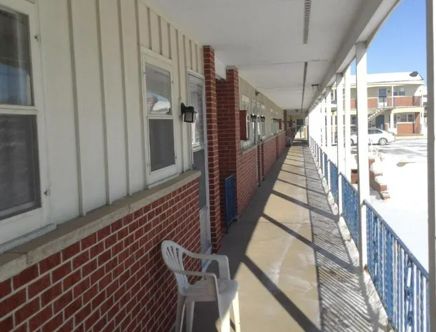 Colonial Inn Dyersville hotel detail image 4