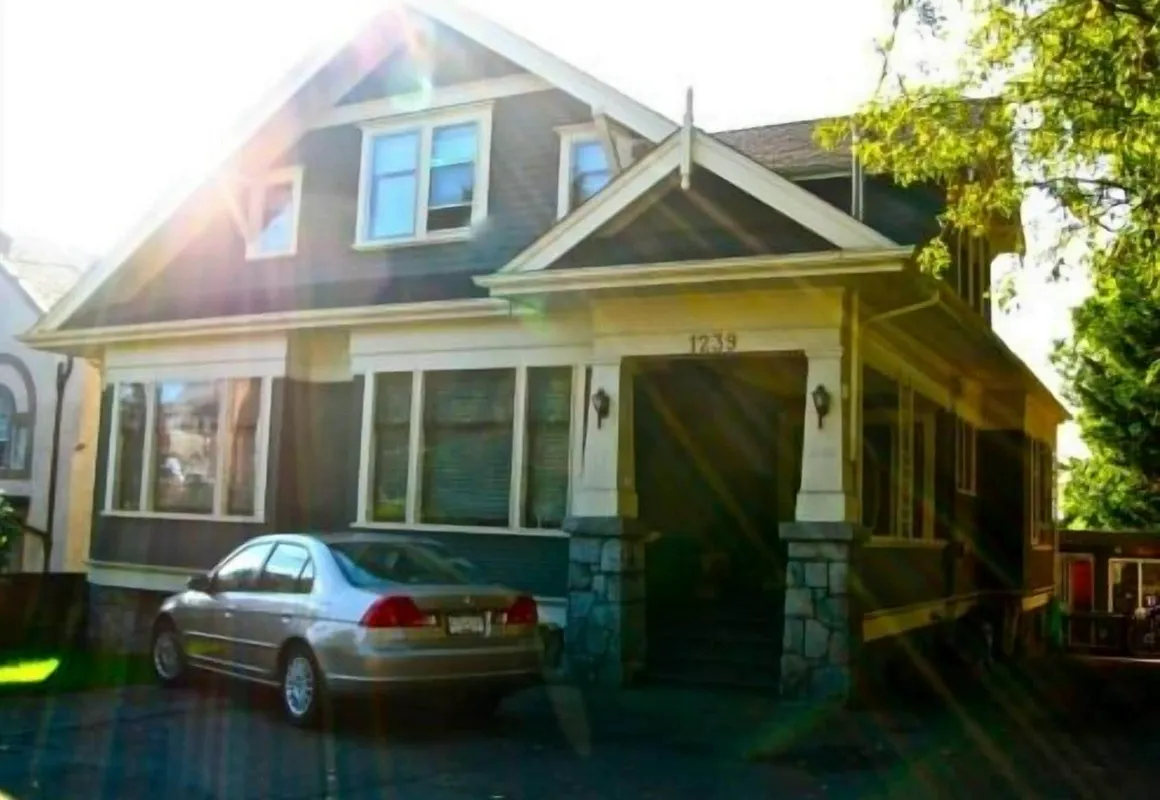 Gaslight Inn Victoria hotel hero