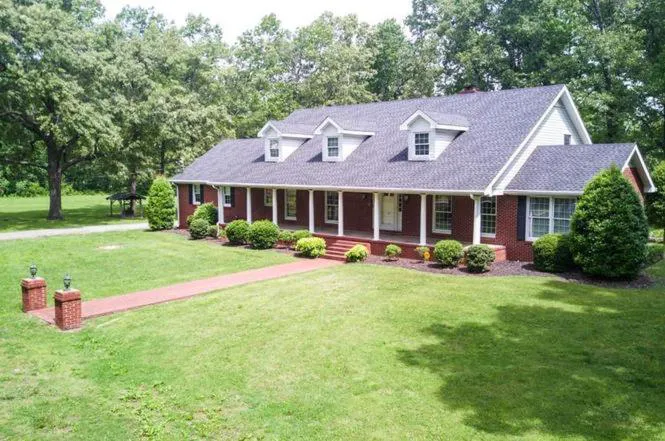 Cedar Grove Inn hotel hero