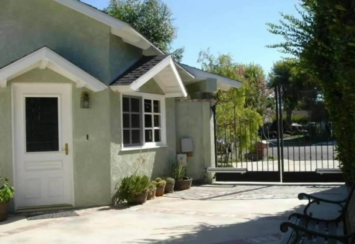 Woodland Hills II Calabasas Inn Oneness B&B hotel hero