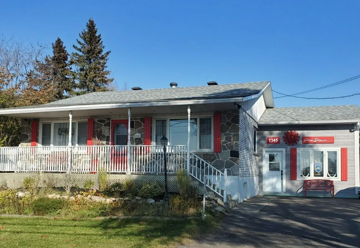 Atelier Galerie Anne Drouin Peinture & Pension hotel hero