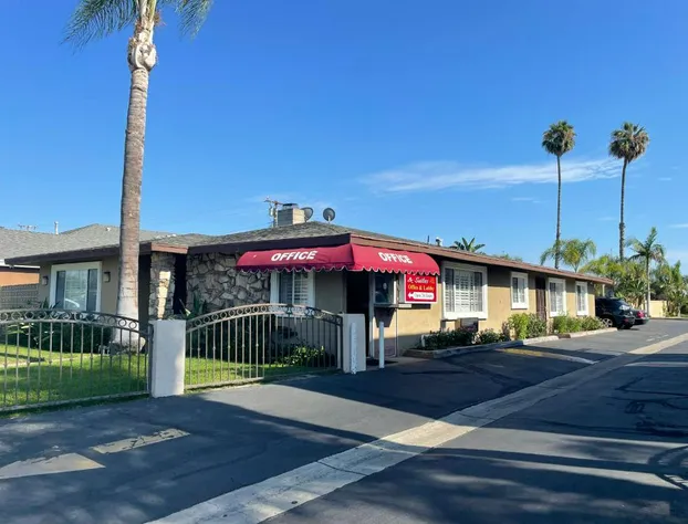 Legacy inn & suites hotel detail image 4