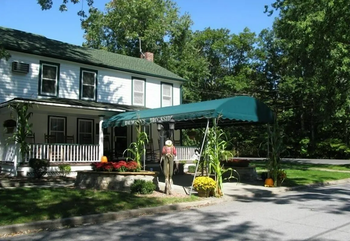 Baumanns Brookside Resort hotel hero