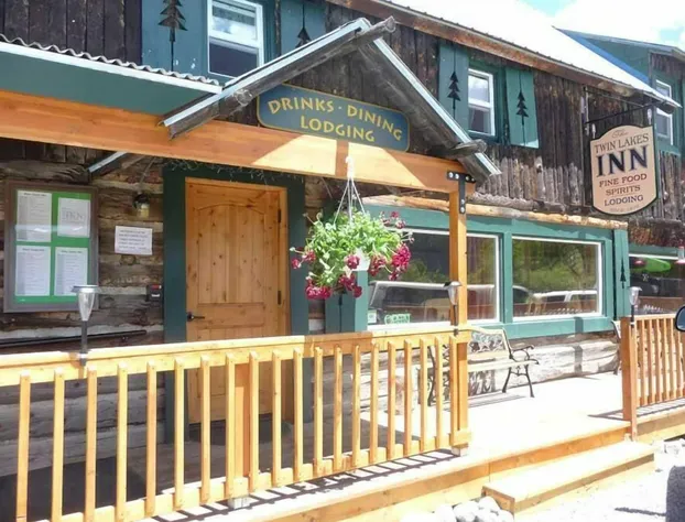 The Twin Lakes Inn hotel detail image 1