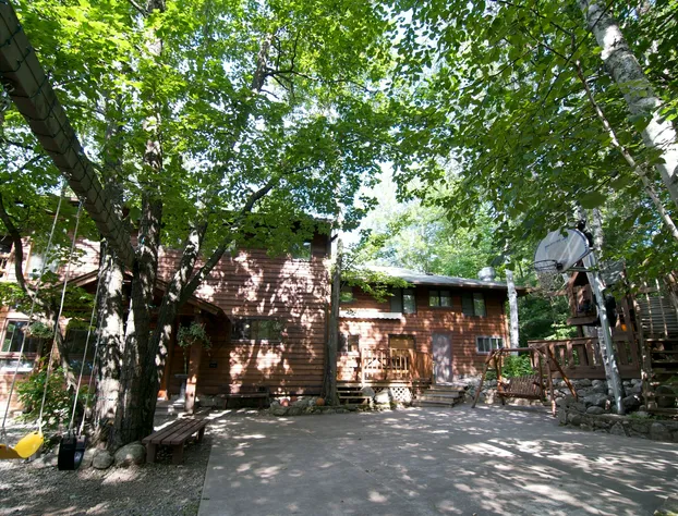 Ludlow's Island Resort hotel detail image 1