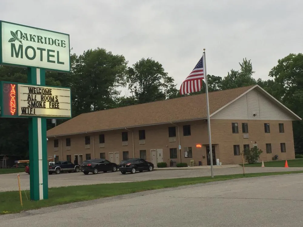 Oakridge Motel hotel hero