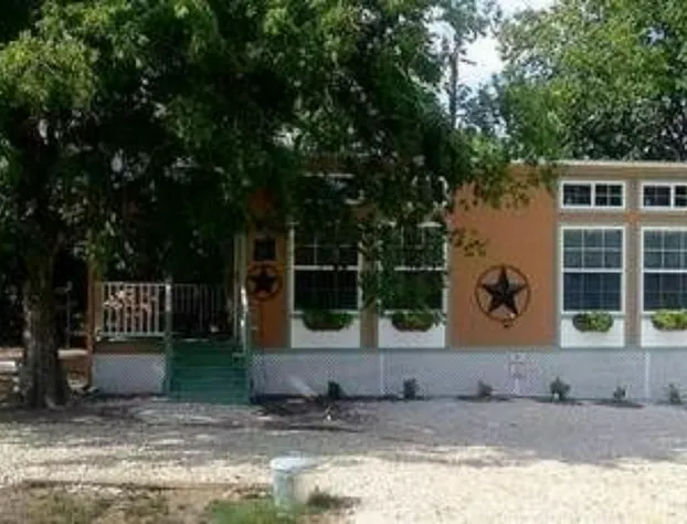 Old Irish Inn hotel detail image 3