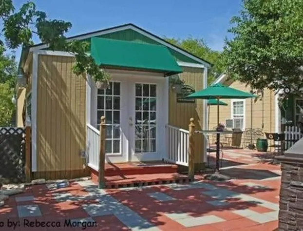 Old Irish Inn hotel detail image 4