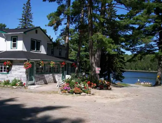 Happy Landing Lodge hotel detail image 1