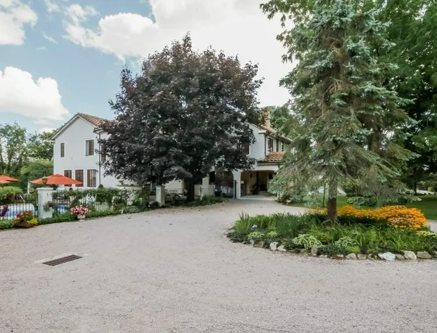 The Villa Bed & Breakfast hotel detail image 2