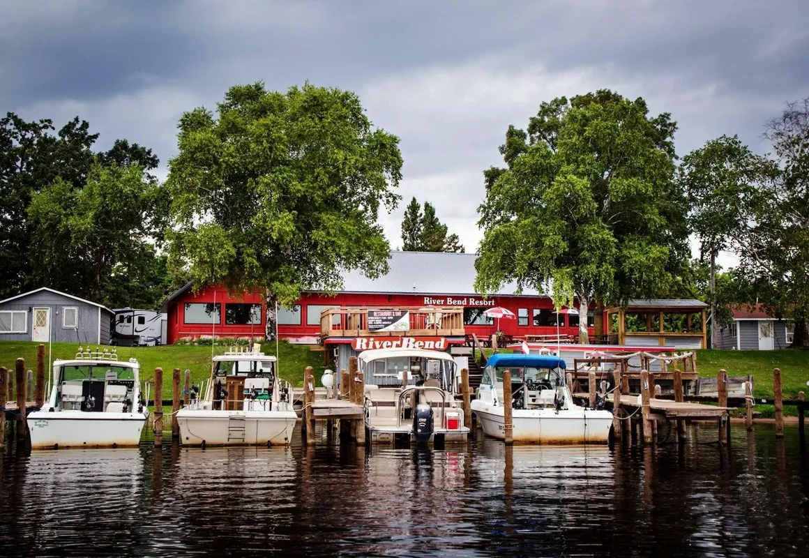 River Bend's Resort hotel hero