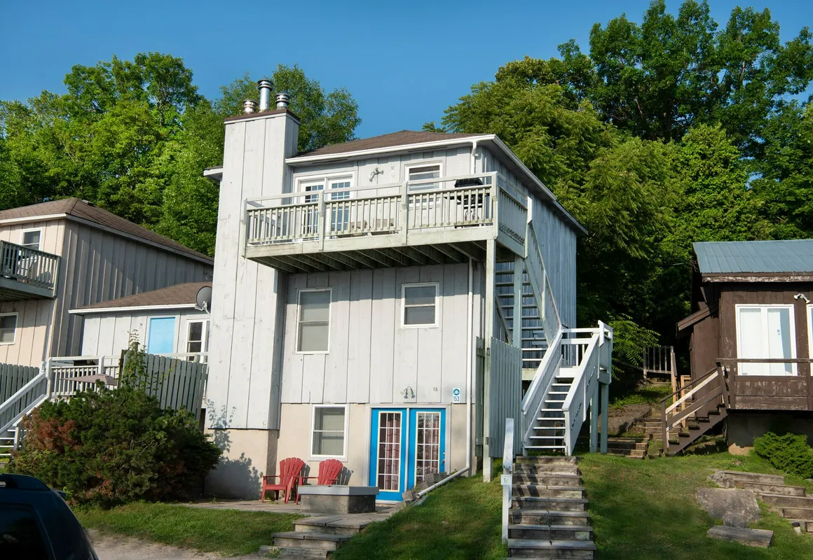 Great Blue Resorts - McCreary's Beach hotel hero