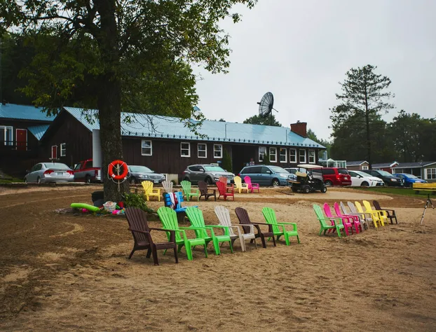 Great Blue Resorts - McCreary's Beach hotel detail image 1