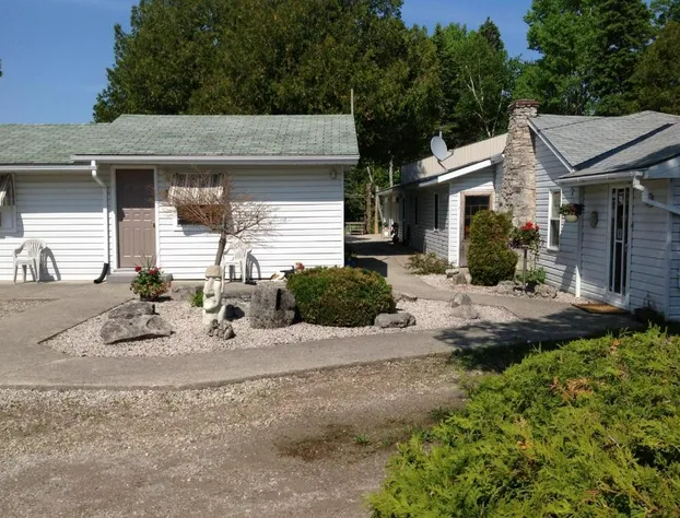 Cedar Vista Motel hotel detail image 1