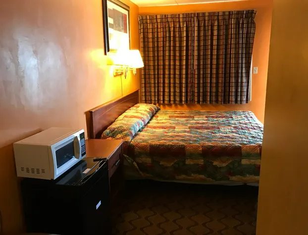 Towne House Motel hotel detail image 3