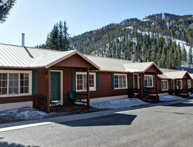 Three Bears Lodge hotel detail image 2