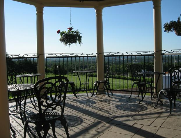 Magnetic Hill Winery hotel detail image 3