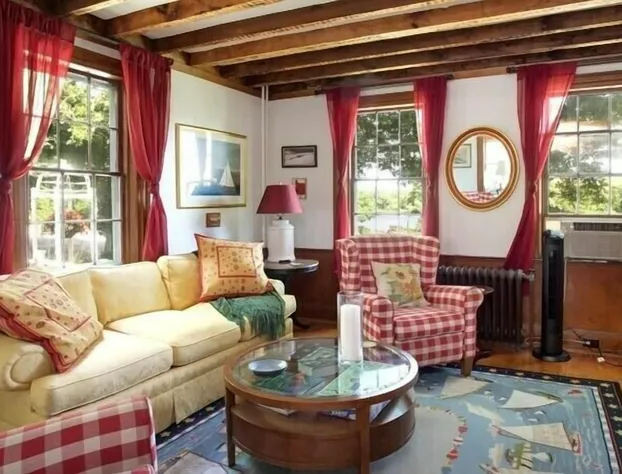 Bursley Manor hotel detail image 2