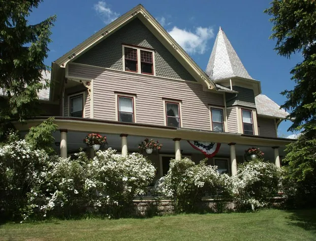 Margaretville Mtn Inn B&B and Village Suites hotel detail image 1