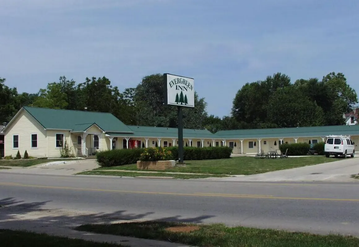 Evergreen Inn hotel hero