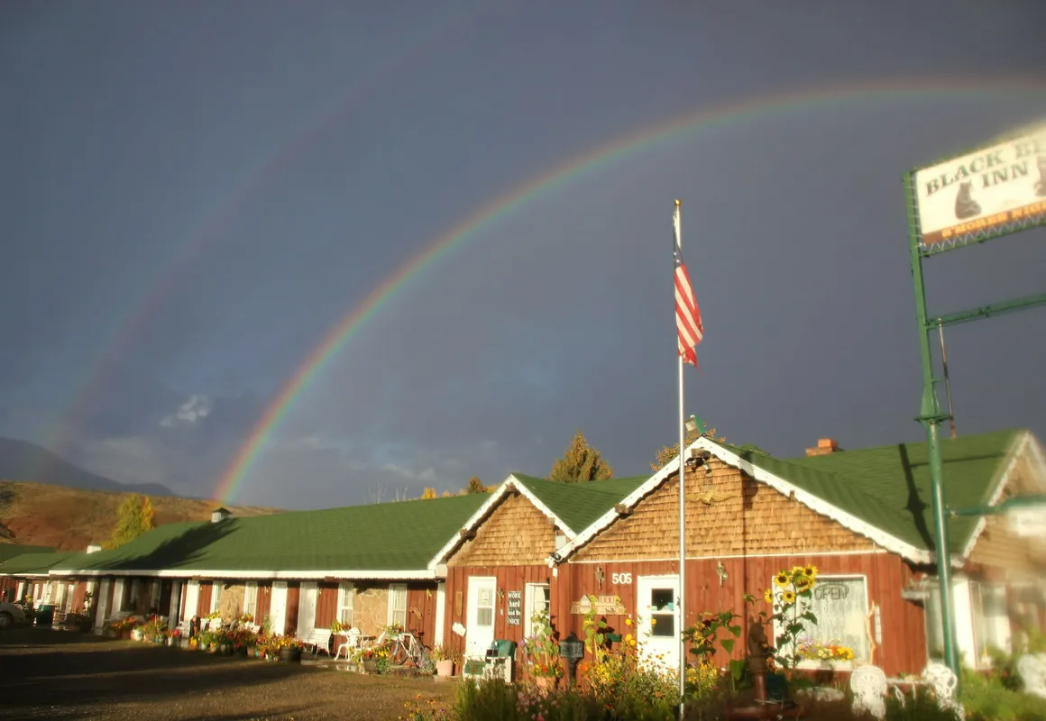 Black Bear Inn hotel hero