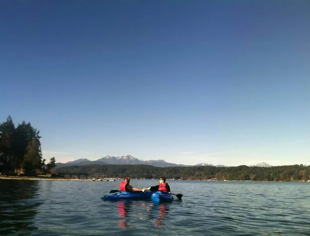 Robin Hood hotel detail image 1