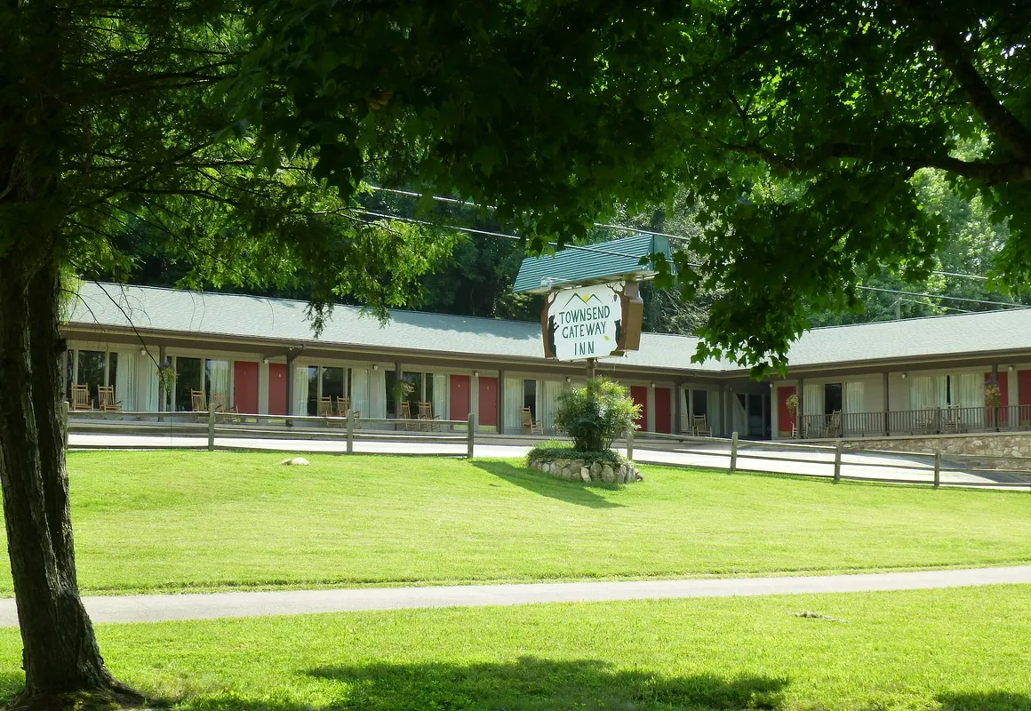 Townsend Gateway Inn hotel hero