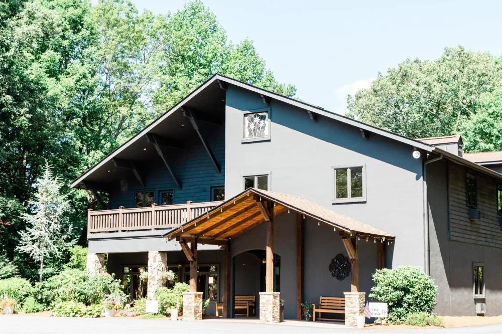 Sylvan Valley Lodge & Cellars hotel hero