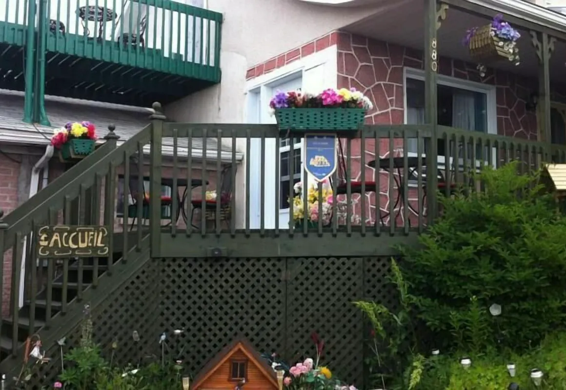 Gîte le Voilier Bed and Breakfast hotel hero