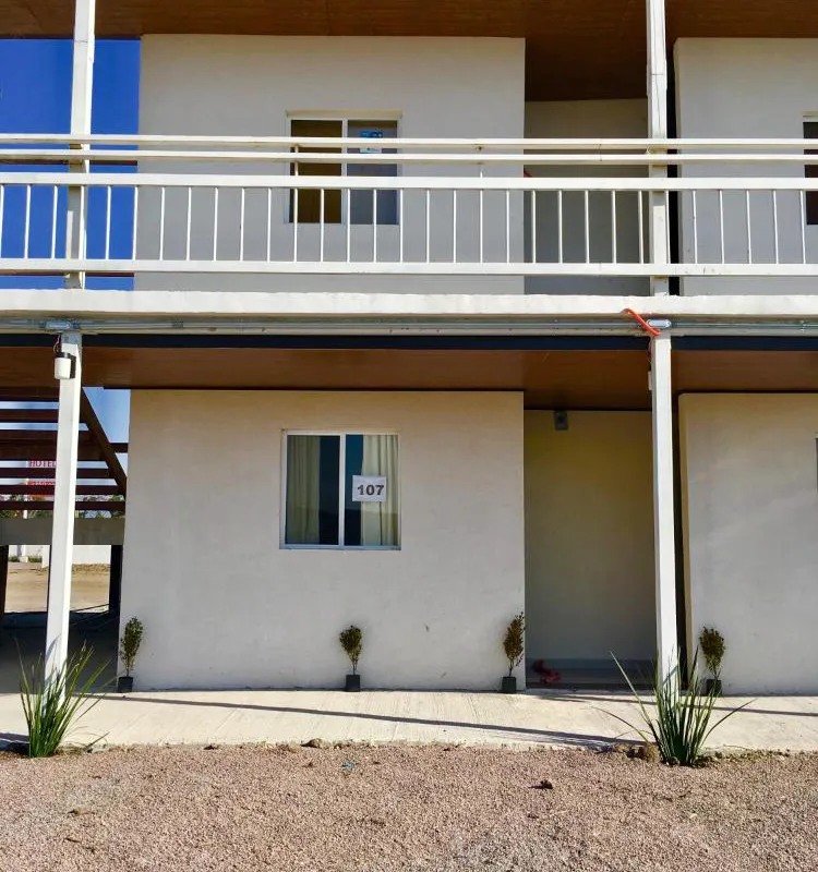 8 Hotel Ejecutivo hotel hero