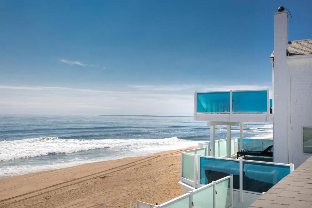 Blue - Inn on The Beach hotel hero