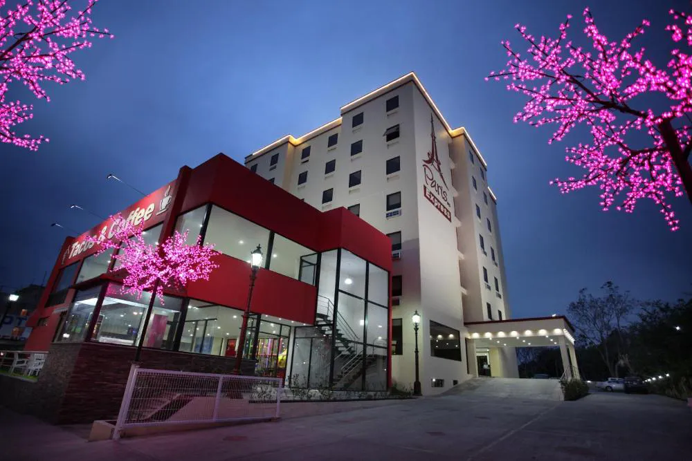 Paris FC Express hotel hero