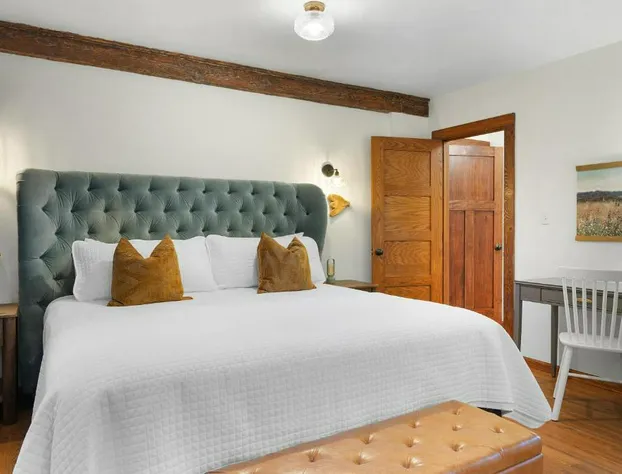 Phoenicia Lodge hotel detail image 1
