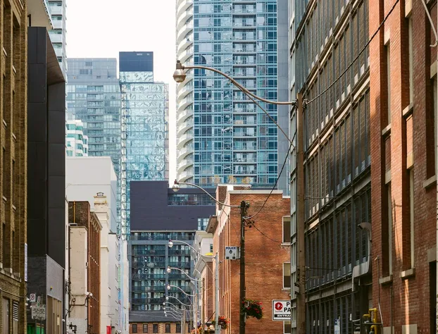 QuickStay - Classy & Rustic Downtown Condo hotel detail image 4