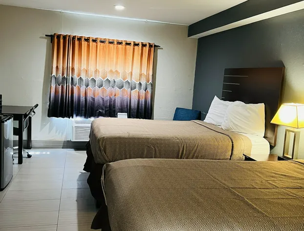 Regency Inn & Suites hotel detail image 4