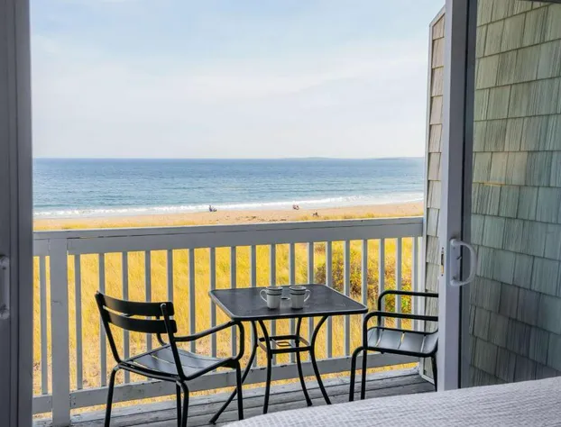 Waves Oceanfront Resort hotel detail image 1