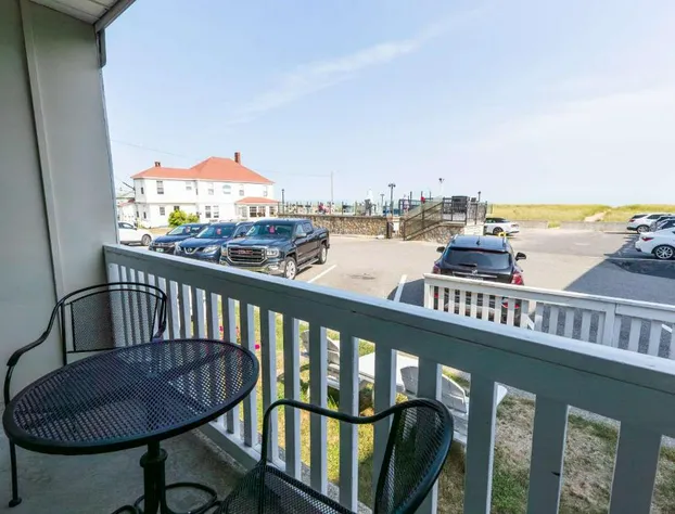 Waves Oceanfront Resort hotel detail image 2