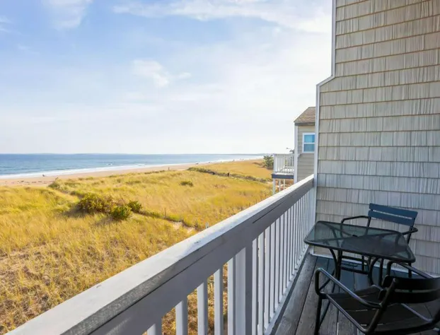 Waves Oceanfront Resort hotel detail image 3