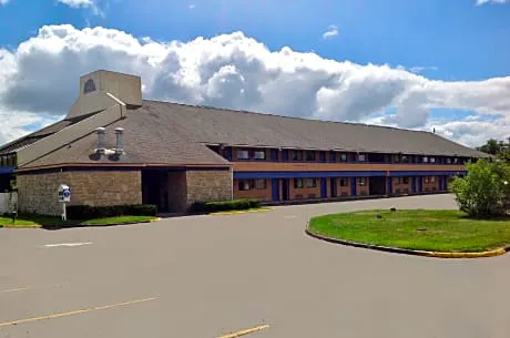 America's Best Inn Warren Detroit hotel detail image 2