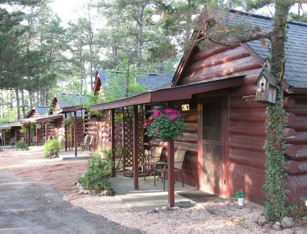 Tall Pines Inn hotel detail image 1