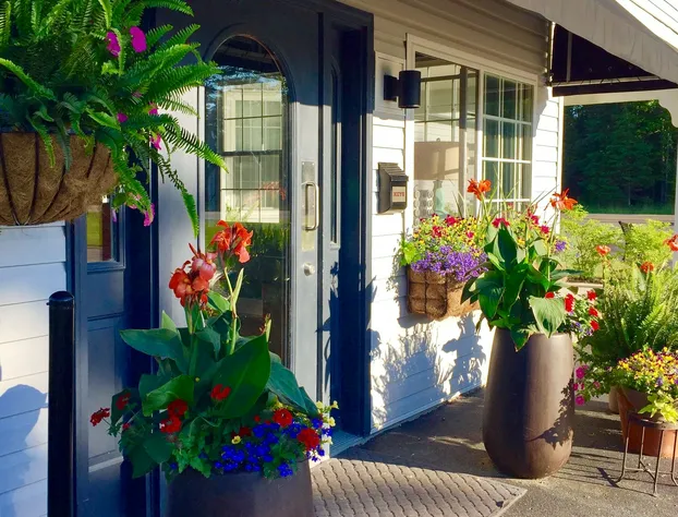 Clearwater Lakeshore Motel hotel detail image 2