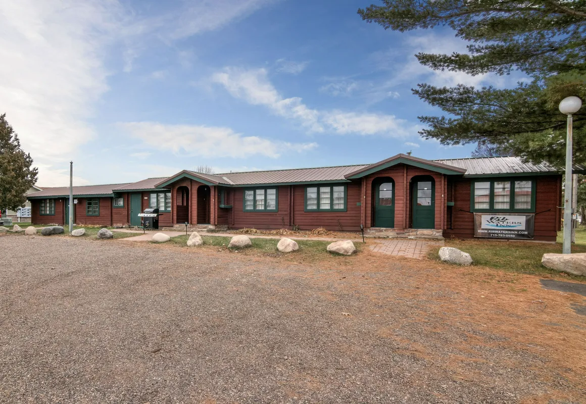 Rib Waters Inn hotel hero